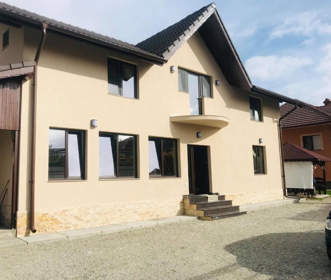 Pensiunea Casa Deny Novaci-Străini Exterior foto
