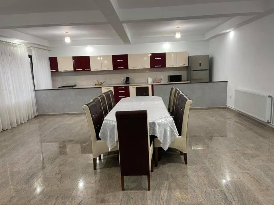 Pensiunea Casa Deny Novaci-Străini Exterior foto