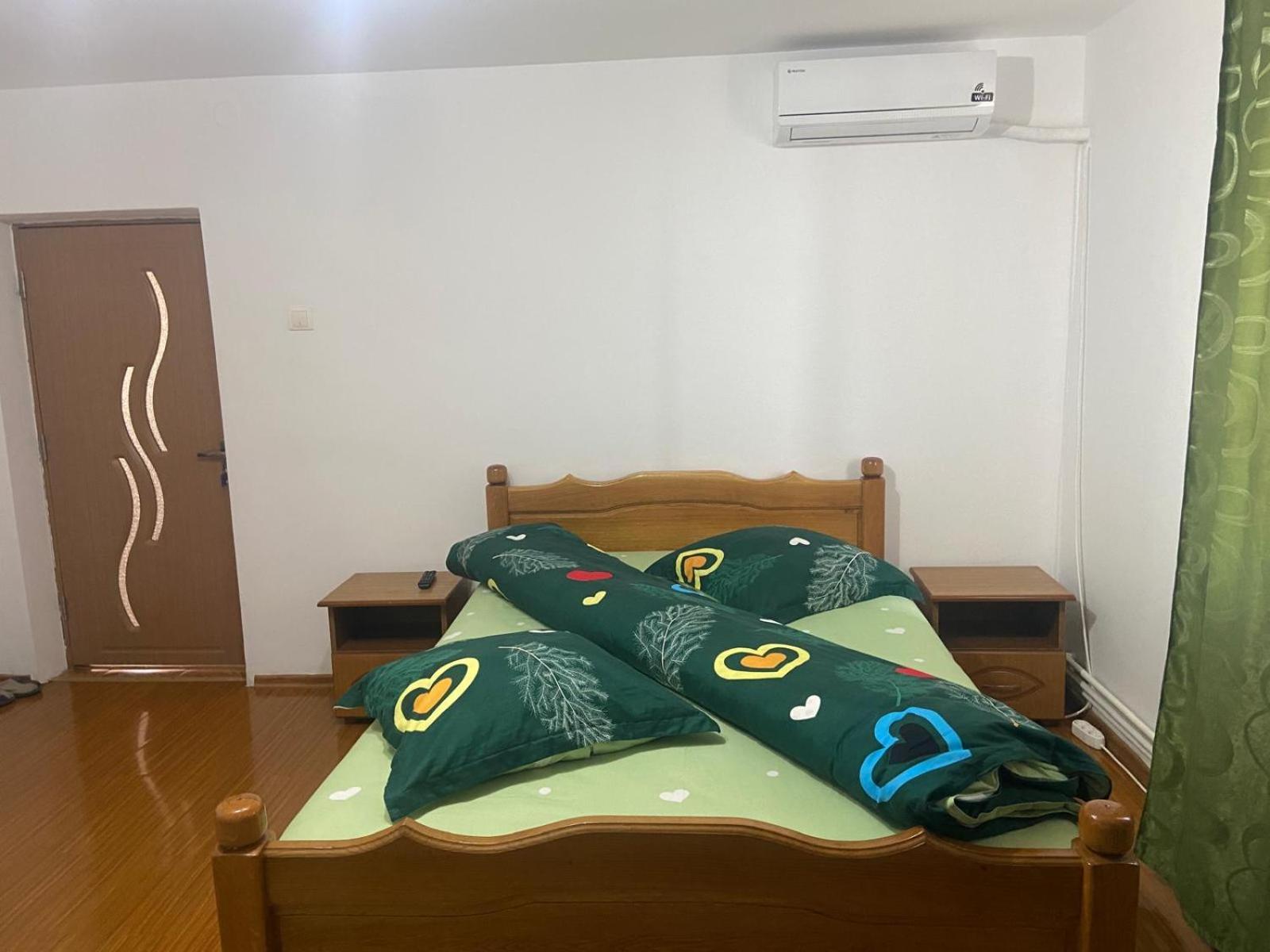Pensiunea Casa Deny Novaci-Străini Exterior foto